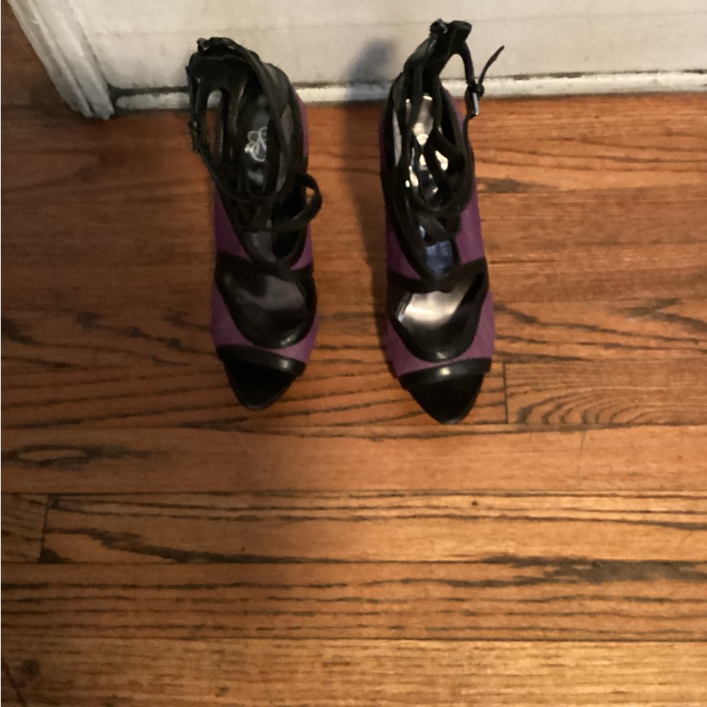 Shoes - Picture 3 of 5